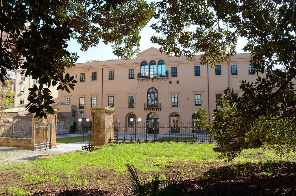 La Suite Del Principe Con Parcheggio Incluso Palermo Luaran gambar